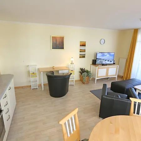 Haus Rugenscher Bodden * Goehren (Ruegen)