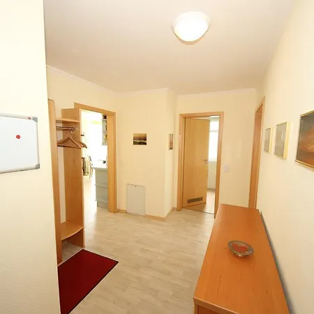 Haus Rugenscher Bodden Goehren (Ruegen)